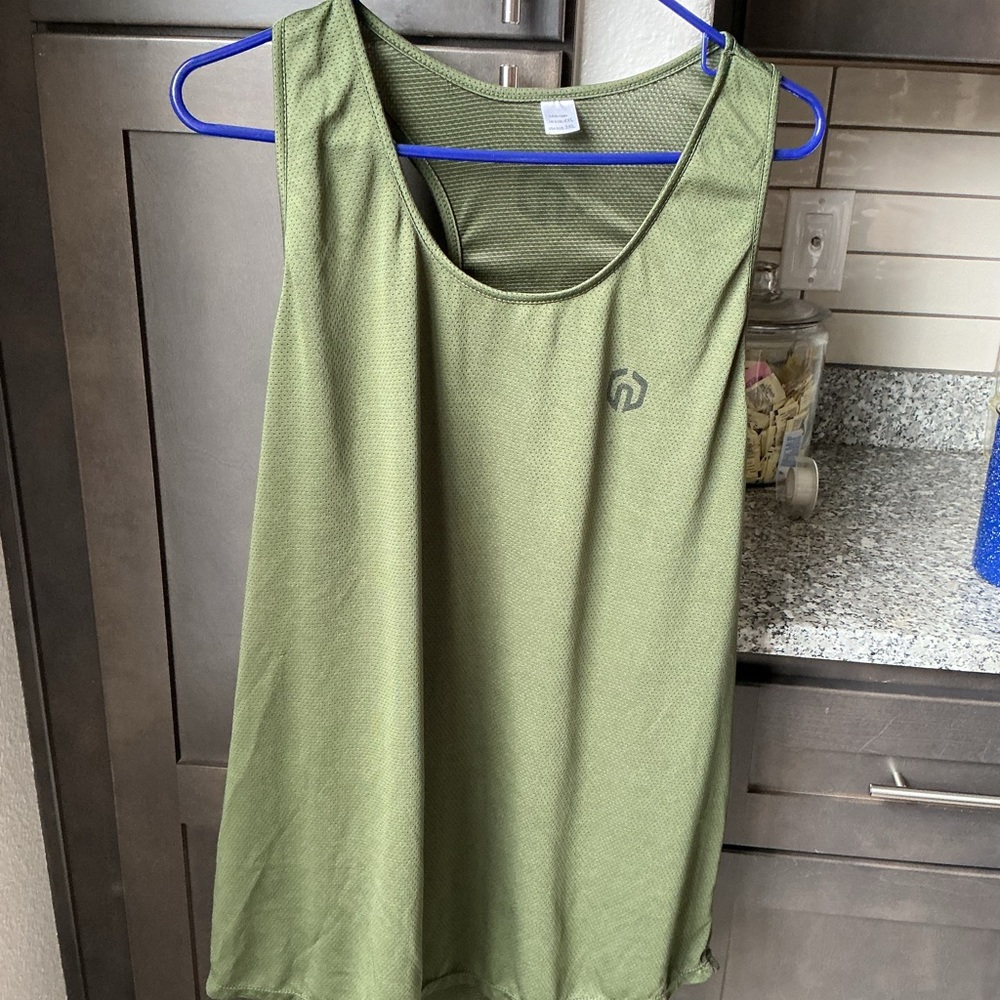 Green Sleeveless Tank Top for Casual Wear